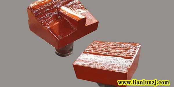 <i style='color:red'>19p04-16</i>破碎機(jī)錘頭磨損原來(lái)是由這些因素引起的？